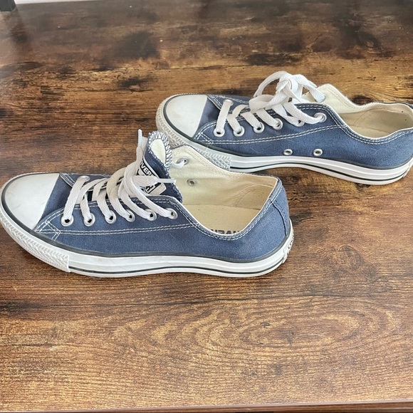 Converse Chuck Taylor All Star Classic - Size 7 - Picture 4 of 6